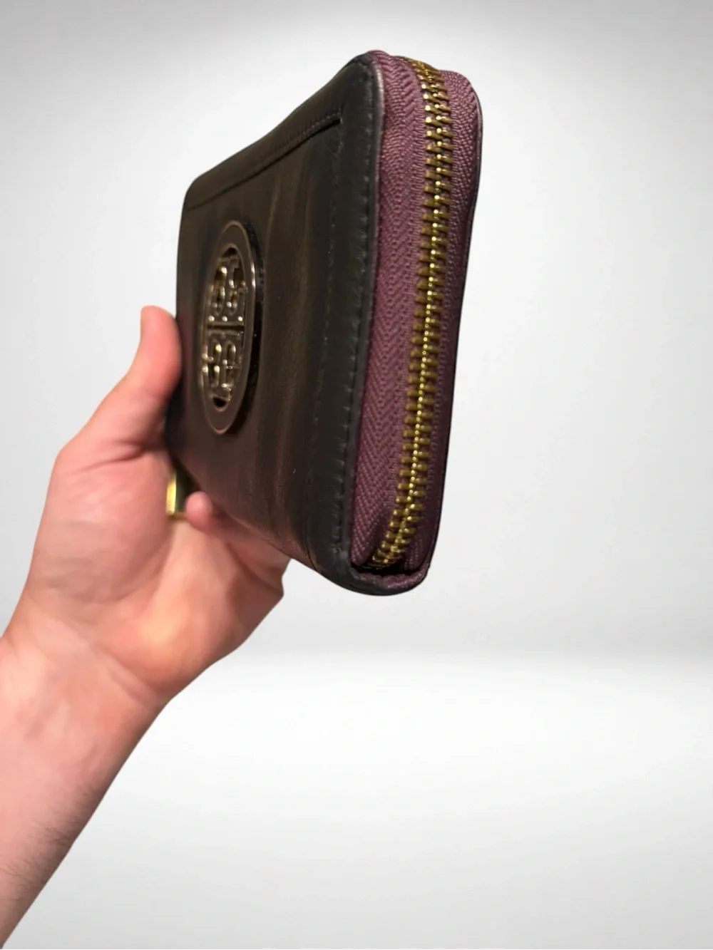 Tory Burch Amanda Continental Zip Around Wallet Women’s Leather Eggplant Purple